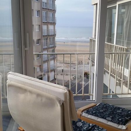 Zonnig En Gezellig Appartement Met Zijdelings Zeezicht En Zwembad In Koksijde Exterior photo